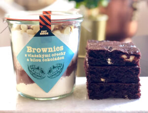 Přečtete si více ze článku Brownies s vlašskými ořechy a bílou čokoládou