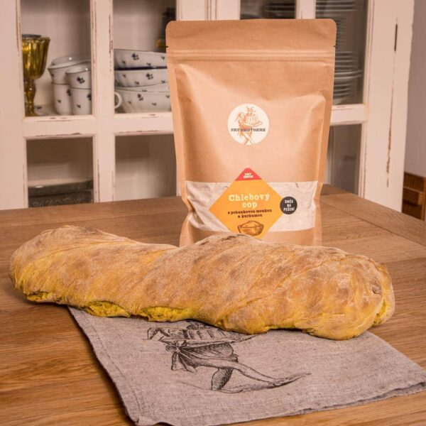 Chlebový cop s pohankovou moukou a kurkumou