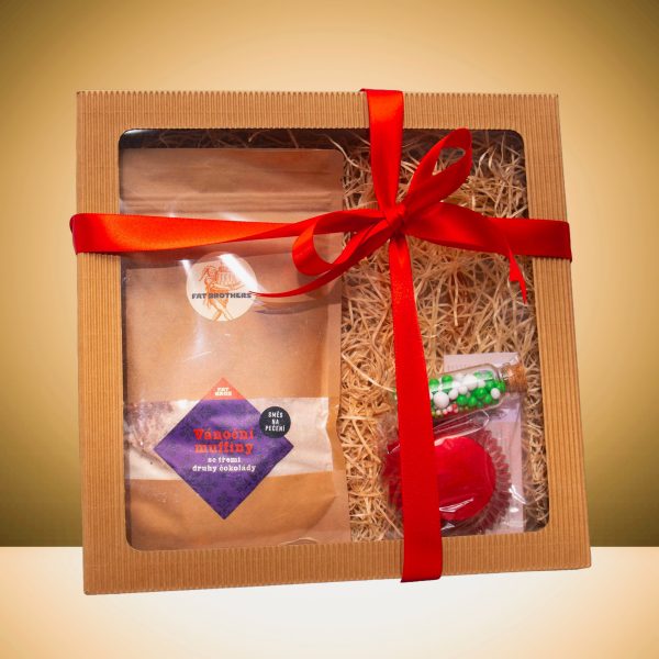 Dárkové balení – Muffiny, posyp a červené metalické košíčky na muffiny